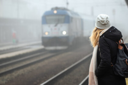 trecerea la ora de iarna 2025 in transportul feroviar cum vor circula trenurile de noapte in acest weekend 68fb0ced2237a