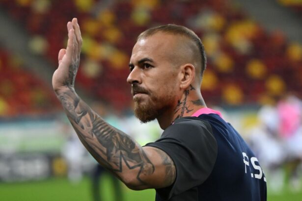 ultimatum pentru denis alibec la fcsb macar cu ei sa dai gol 68ff9131149d3