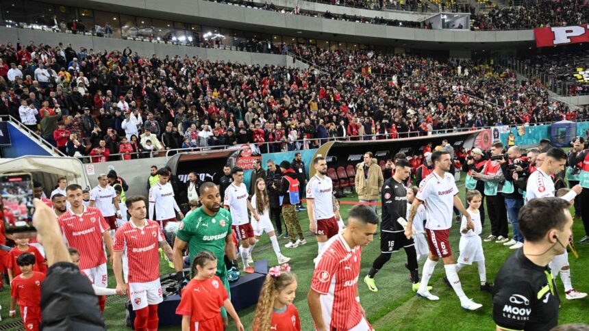 ultrasii au stricat momentul de reculegere de la dinamo rapid crainicul i a taxat pe giulesteni respectul nu se discuta 68f532c597ed5