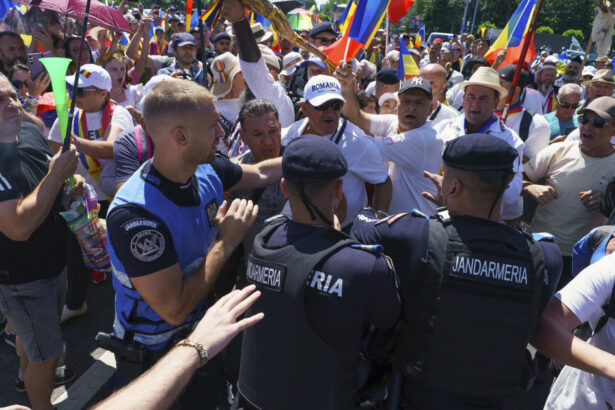 un avocat din bucuresti a fost trimis in judecata dupa ce a lovit un jandarm la un protest al sustinatorilor lui calin georgescu 68f7b9d481d14