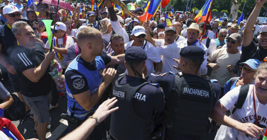 un avocat din bucuresti a fost trimis in judecata dupa ce a lovit un jandarm la un protest al sustinatorilor lui calin georgescu 68f7b9d481d14