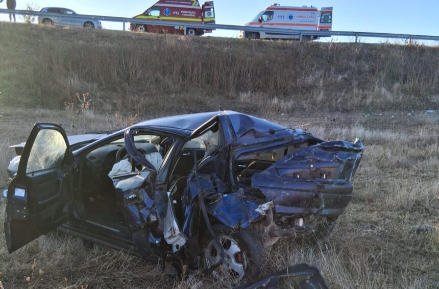 update o masina s a rasturnat in localitatea crisan iar un tanar a decedat 68e22ba30a2c7