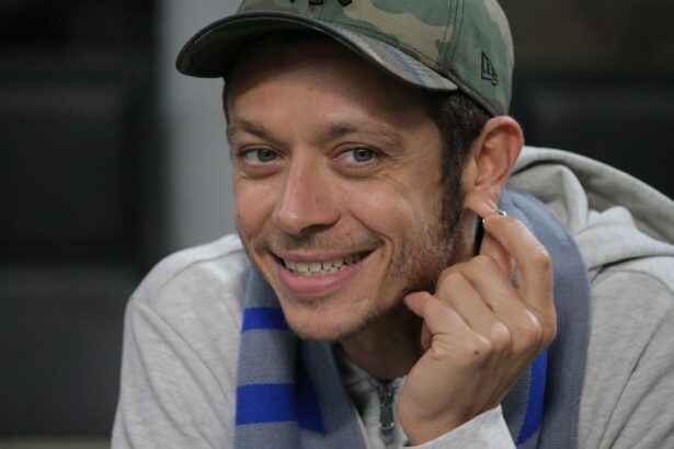 valentino rossi mare fan inter s a lamurit in privinta lui chivu i am vazut si la ultimul meci 68f9d70a833e3