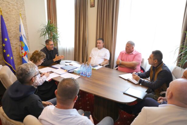 viceprimarul municipiului constanta costin rasauteanu a intrunit comitetul local pentru situatii de urgenta masuri in contextul fenomenelor meteo extreme anuntate 68dd53aef1789