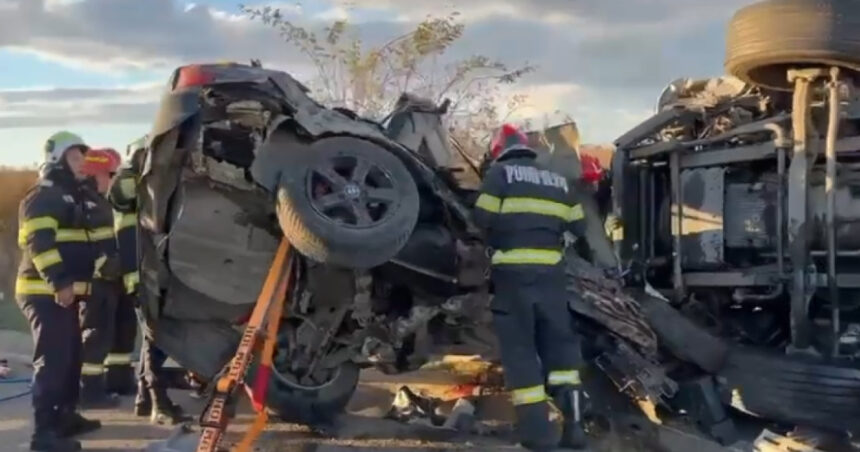video accident cu doi morti in judetul iasi un bmw s a ciocnit cu un tir dupa ce soferul autoturismului a depasit pe linie continua 6900e9cba73e9