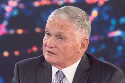 video adrian zuckerman m a surprins ca anuntul retragerii unor trupe ale sua s a facut cand trump era in asia e o mare primejdie 6903cc8dc9b63