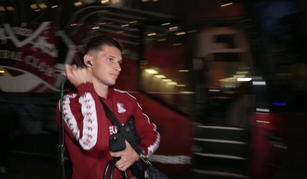 video alex dobre inamicul numarul 1 ce au facut dinamovistii cand l au vazut la arena nationala 68f50fa19dffb