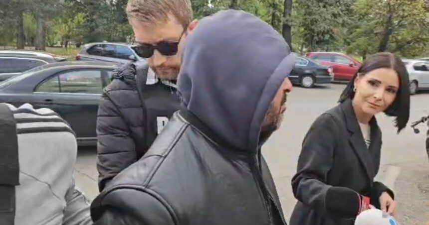 video daca aveam o mitraliera va impuscam pe toti declaratii socante ale barbatului care a vrut sa si incendieze masina intr o benzinarie 68e908791d62f