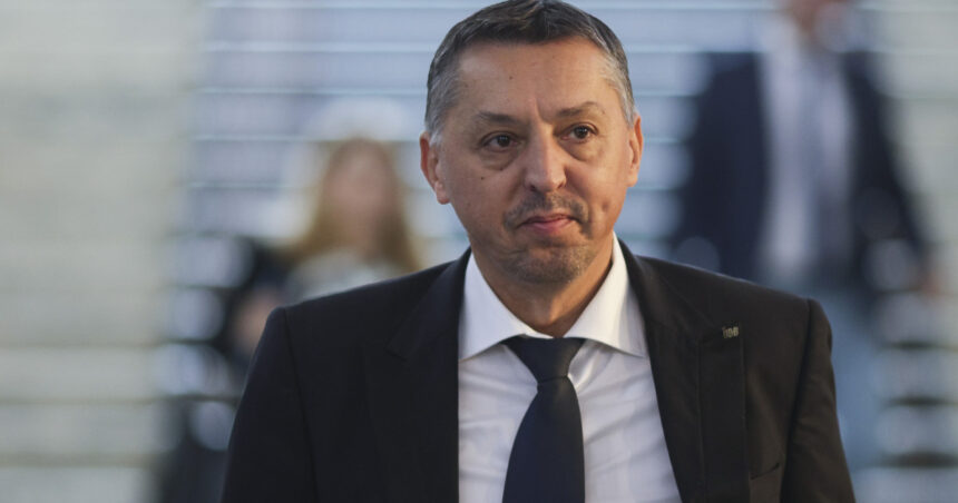 video daniel david am trecut de furtuna fiscal bugetara am reusit sa salvam salariile si bursele pana la sfarsitul anului 68fa87587d8a9