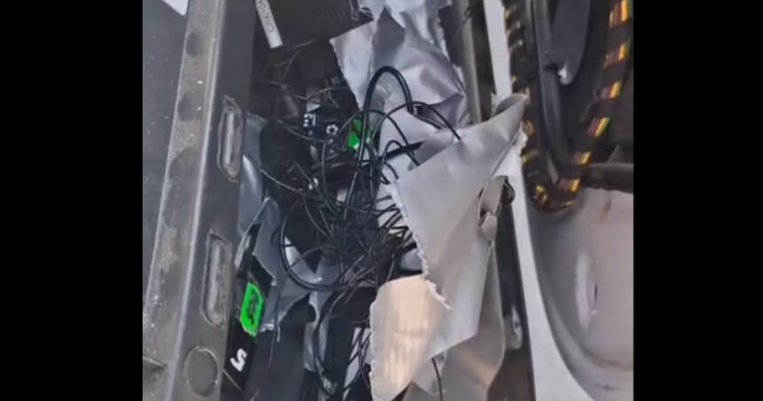 video europol 2 politisti riscau sa arda in masina din cauza unui sistem audio video folosit sa culeaga date despre fapte de coruptie 68ee602e2c25a