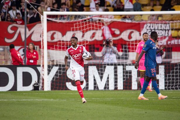 video exclusiv ansu fati cu 5 goluri inscrise la debutul in ligue 1 a doborat un record vechi de 78 de ani 68e4b10467a02