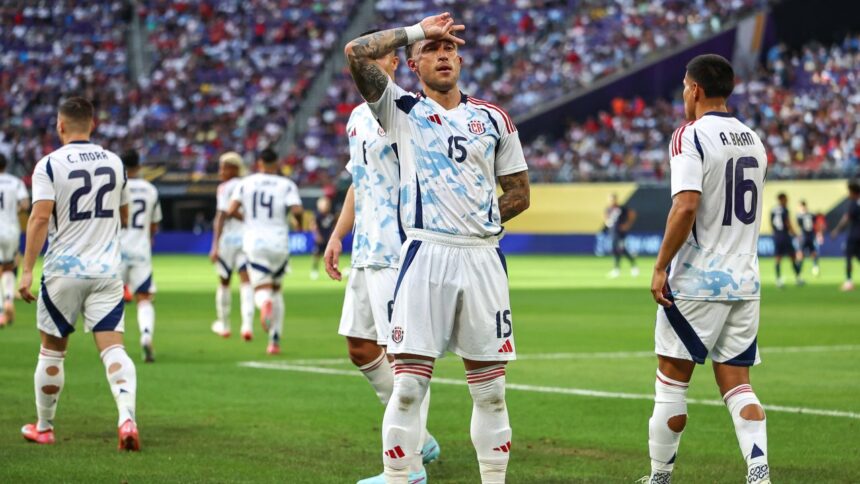 video gol magnific din bicycle kick in preliminariile cm un fotbalist din superliga martor la bijuteria colegului de la nationala 68ee19304e760