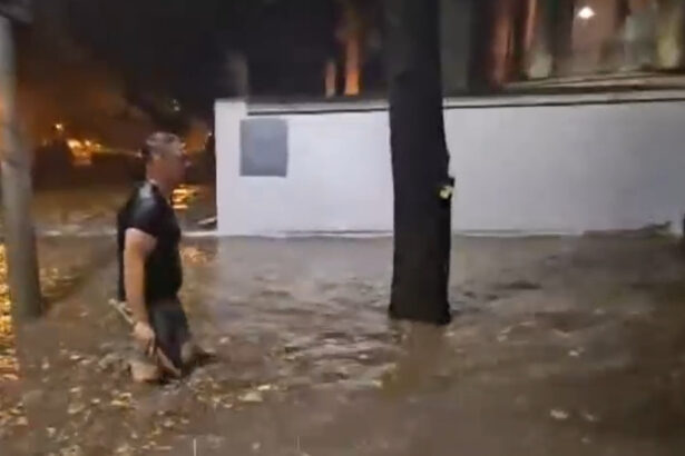 video imaginile dezastrului din constanta dupa ploile torentiale apa de jumatate de metru pe strazi masini blocate 68e0dc880bb6e