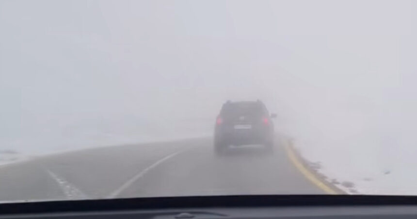 video inca un sector din transalpina se inchide din cauza ninsorilor si a viscolului anuntul cnair 68f0df955b996