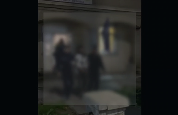 video jaf la medgidia telefon si televizor furate prin amenintari trei suspecti inclusiv un minor retinuti 68dd37f697c98