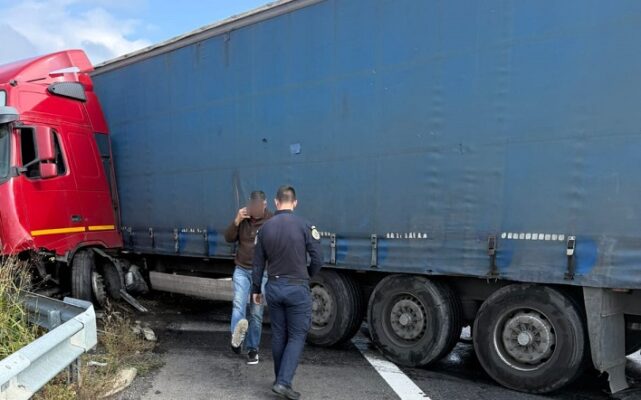video jandarmii constanteni au intervenit la un accident rutier pe autostrada a2 68f13c11e5d85