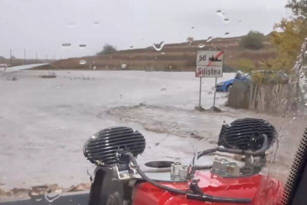 video localitatea silistea complet izolata de ape drumuri si case inundate autoritatile analizeaza evacuarea localnicilor 68e633e53c91a