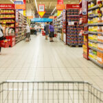 Marile lanțuri de magazine, sub lupa Consiliului Concurenței: Autoritatea a efectuat verificări la șase retaileri 13 video marile lanturi de magazine sub lupa consiliului concurentei autoritatea a facut verificari la sase retaileri 69011eeabe069