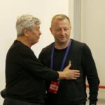 video mircea lucescu a intrat peste selectionerul moldovei la conferinta fixati o 68e8ac8923fa3