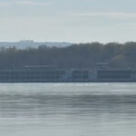 O navă de croazieră a eșuat pe Dunăre din cauza nivelului scăzut al apei și a plecat spre Viena. 5 video o nava de croaziera a esuat pe dunare din cauza nivelului scazut al apei acum a plecat spre viena 6904673e0c080