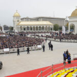 O nouă zi de pelerinaj la Catedrala Națională. Peste 40.000 de oameni au vizitat lăcașul de cult. Până când se poate intra în Altar. 3 video o noua zi de pelerinaj la catedrala nationala peste 40 000 de oameni au vizitat lacasul de cult pana cand se poate intra in altar 6900df3c9d3f9