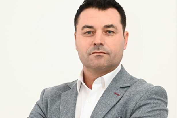 video primar psd din iasi retinut dupa ce ar fi lovit doi copii pnl cere demisia si excluderea lui din partid 6900c36ca0dc6