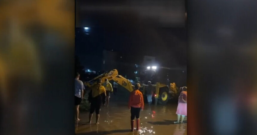 video primele efecte ale ciclonului barbara strazi inundate in mangalia apa a ajuns la jumatate de metru 68e5809b1984b