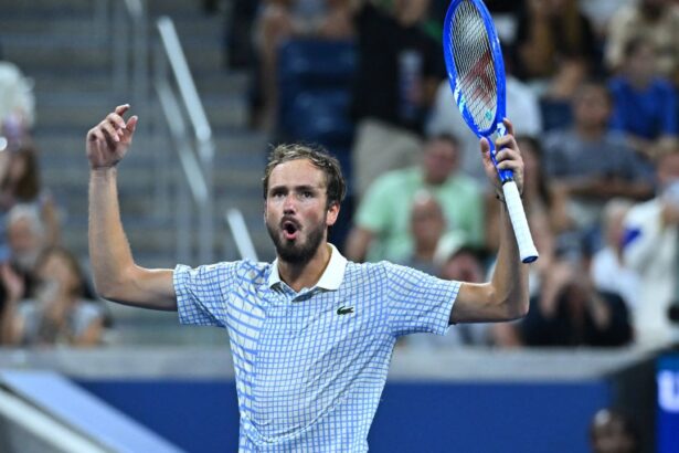 video rafael nadal subiect de ironie pentru medvedev la shanghai cuvinte dure adresate arbitrului 68e765b039a6e
