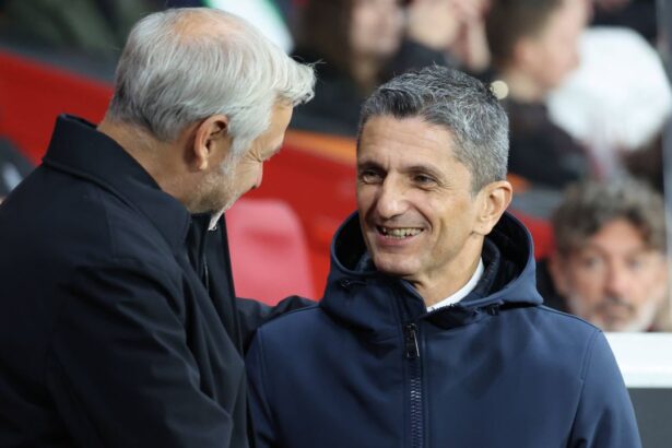 video razvan lucescu numai zambete si declaratia serii dupa crazy match lille paok 3 4 cu gol al francezilor anulat in 908 68fb218612c96