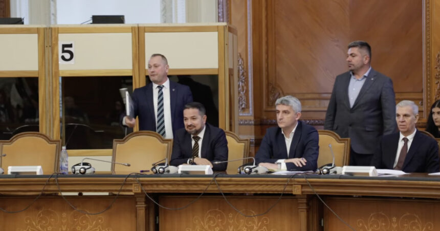 Scandal în comisia de discuții privind activitatea ANRE: „Vă scoatem microfonul din priză“ / „Schimbați-vă tonul, că nu suntem la Vaslui” 1 video scandal in comisia unde se discuta activitatea anre va scoatem microfonul din priza schimbati va tonul ca nu suntem la vaslui 690091e507df5