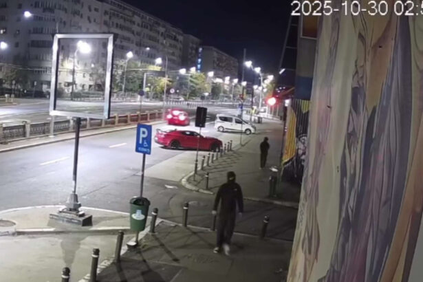 video sediul central al aur din capitala a fost vandalizat momentul surprins pe camerele de supraveghere politistii fac cercetari 6904c717d3b26