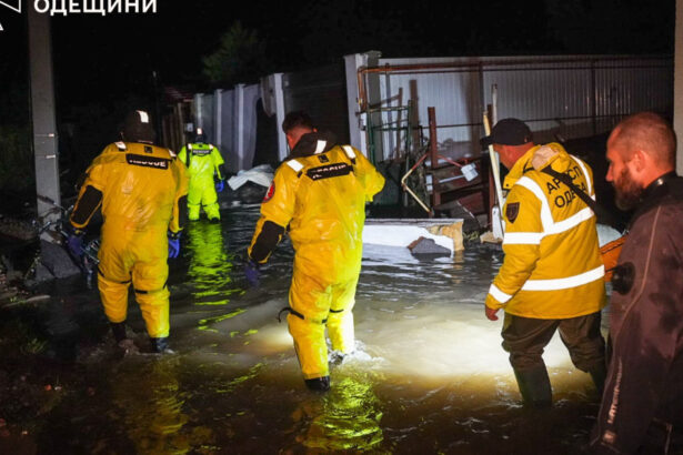 videofoto furtuna devastatoare in odesa noua morti inclusiv un copil sute de persoane au fost evacuate 68dcda1eb7f08