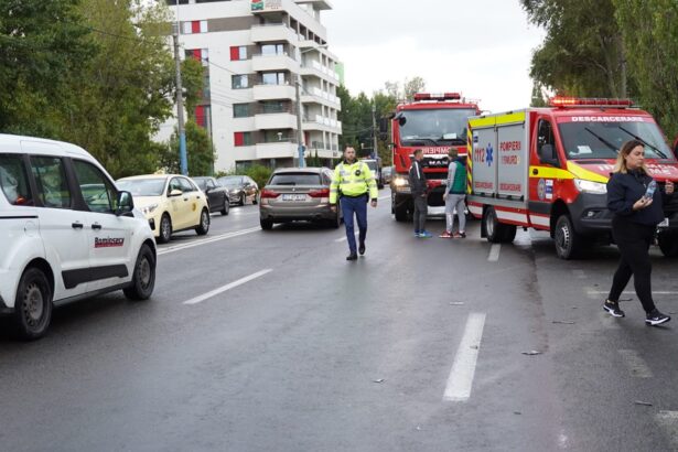 accident cu 3 masini in zona malibu un sofer a intrat in coma 692424eea58a3