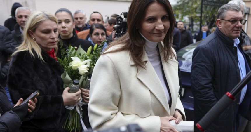 alegeri locale 2025 cine e anca alexandrescu moderatoarea tv care i a consiliat pe nastase ponta dancila si dragnea 6921482a17d30