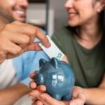 analiza aproape 500 000 de romani si au inchis conturile de economii in 2025 pastrarea banilor cash este cel mai periculos scenariu 6929f4cf54570