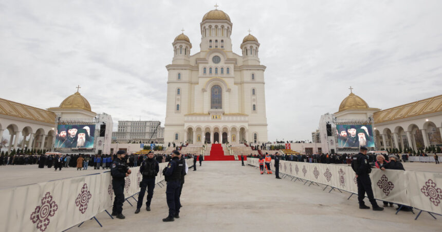 analiza catedrala mantuirii neamului o provocare pentru moscova este o competitie de putere soft 690997afe544c