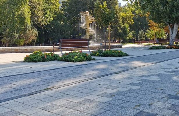 barbat gasit mort in parcul tomis 2 din constanta 6909dba96865f