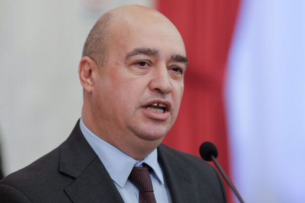 blocul national sindical a cerut demiterea lui mihai barbu presedintele autoritatii pentru reforma feroviara dupa perchezitiile dna 690cd7b360335