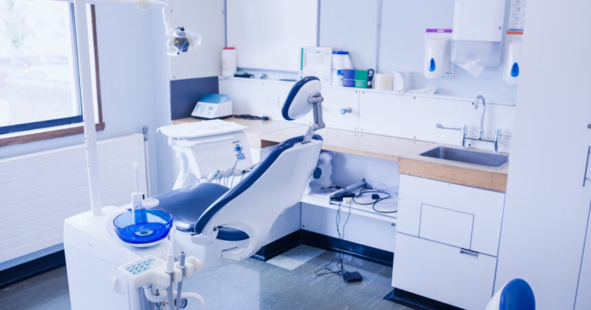 cazul fetitei care a murit la stomatolog cand au fost facute apelurile la 112 prin care a fost chemata ambulanta la clinica 69188c8b82018