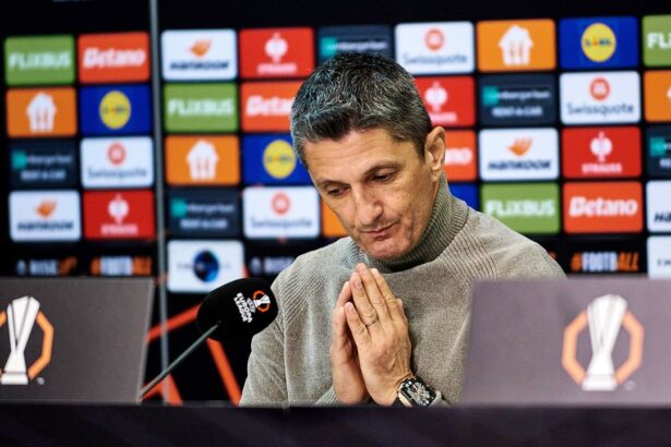 ce a declarat razvan lucescu la conferinta de presa inainte de paok young boys 690cb585ec152