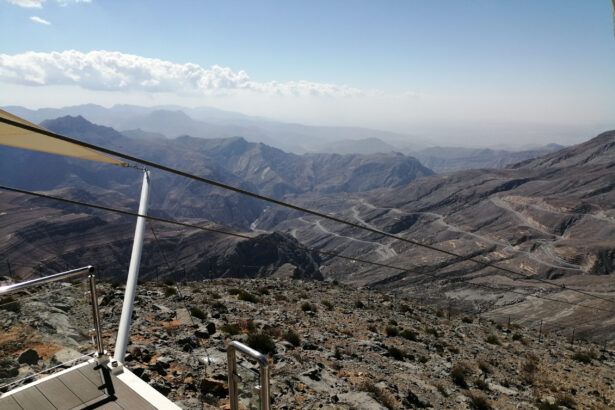 cea mai lunga tiroliana din lume jebel jais zipline atunci cand adrenalina iti sopteste zboara 6917553069392