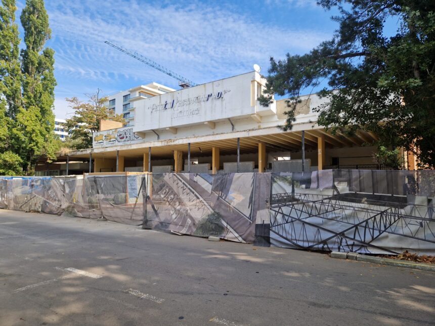 cjc actualizeaza documentatiile pentru reluarea lucrarilor la teatrul de vara din mamaia 691fa2bab3d76