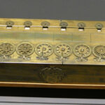 comoara nationala un calculator construit de blaise pascal in 1642 care urma sa fie scos azi la licitatie nu poate parasi franta 691d5098e3aea