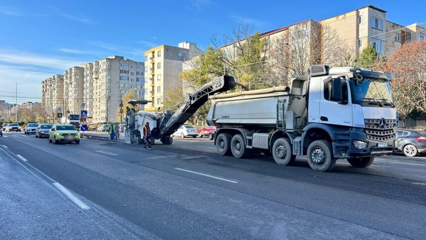 confort urban pasi concreti pentru asfaltarea strazii dezrobirii cetatenii sunt rugati sa nu isi parcheze autoturismele pe trotuar sau pe carosabil 6926ef6cdafd8