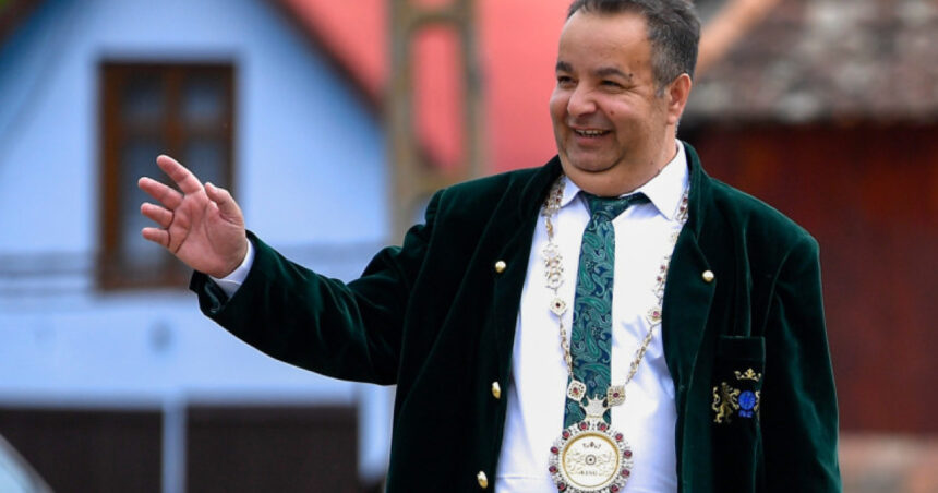 dorin cioaba autointitulat rege al romilor ii ironizeaza pe politicieni oare sunt singurul care are diplome pe bune 692c0cb4bcb6b