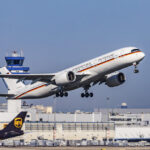 dupa precedentul creat ieri de romani trei britanici au fugit dupa avion tot pe pista aeroportului din koln ce spune politia germana 6925bf7512f1e