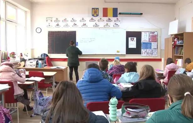 elevii de la scoala gimnaziala nr 1 rasova invata in frig ce spune seful isj 691496d09588f