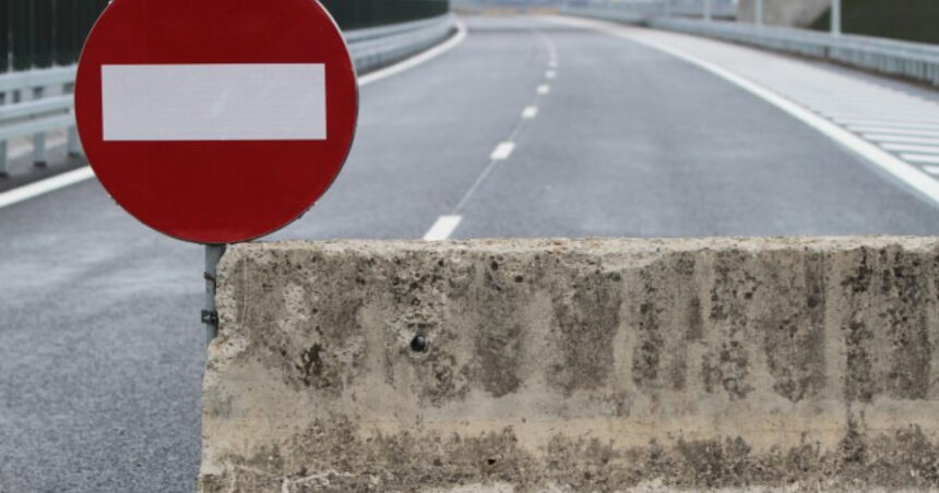 exclusiv drum peste magistrala de gaze inchis in sectorul 3 prefectul capitalei e pericol foarte mare pe acolo trec autobuze pline cu oameni 691c536140f55