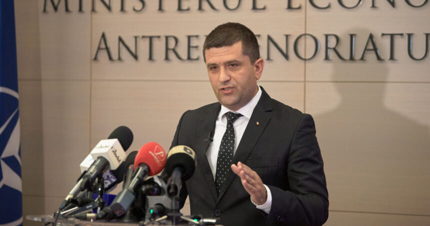 exclusiv radu miruta despre lukoil nu putem sa ne prefacem ca luptam cu ce se intampla in rusia dandu le combustibili pe usi aditionale 691ed07f330d3