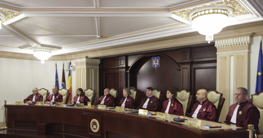fara compensatii la final de mandat pentru judecatorii curtii constitutionale senatul a votat abrogarea prevederii 691b6464649c6